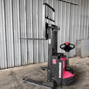 2019 Raymond 6210