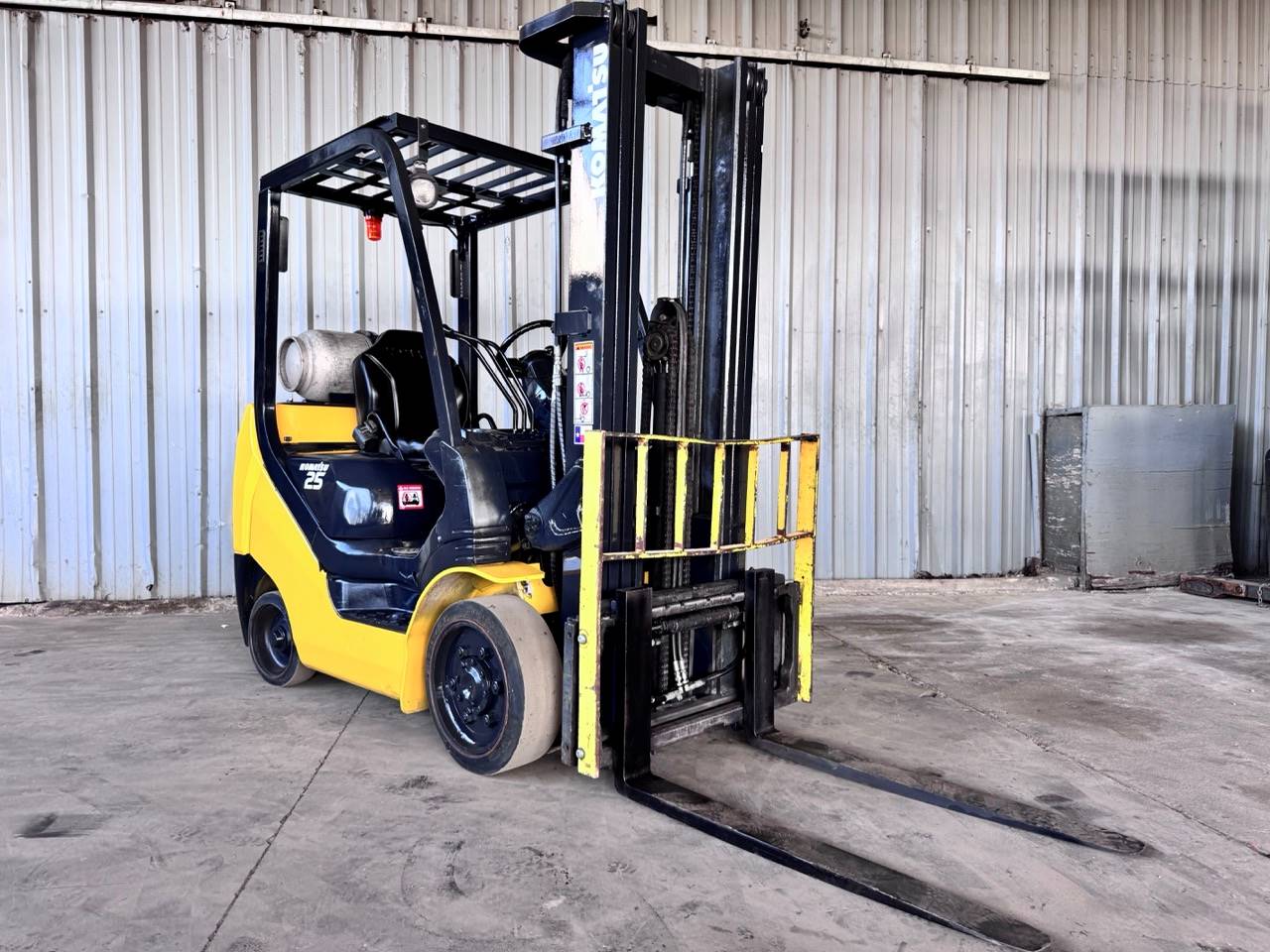 2012 LP Gas Komatsu FG25ST-16