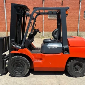 2013 Toyota 7FDU35 8000#