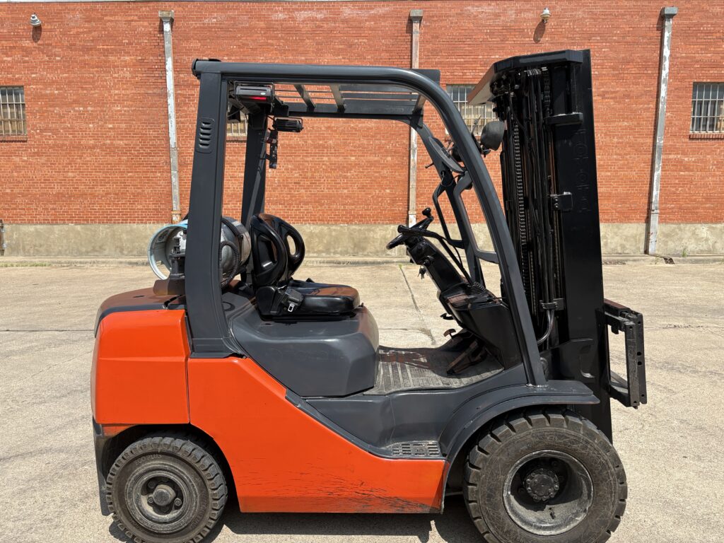2013 Toyota 8FGU25 5000# - Image 2