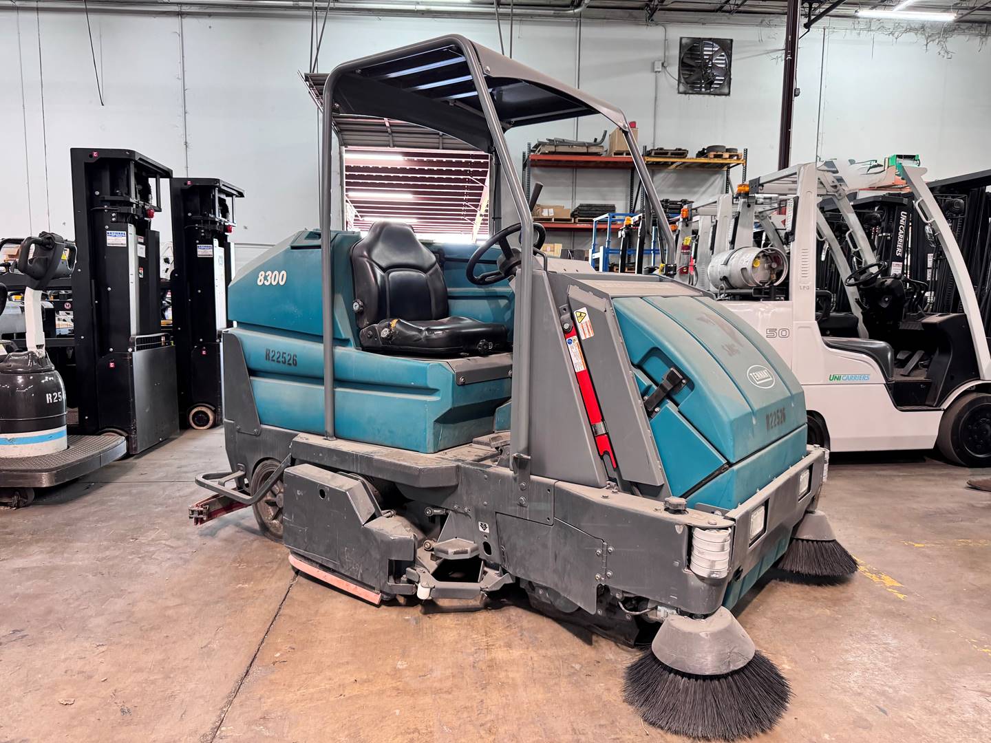 2014 Electric Tennant 8300