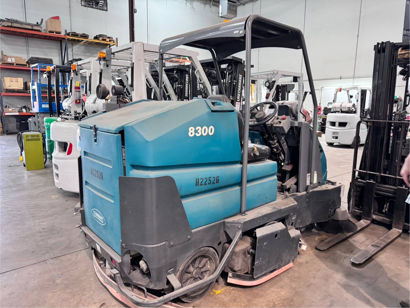 2014 Electric Tennant 8300 - Image 2