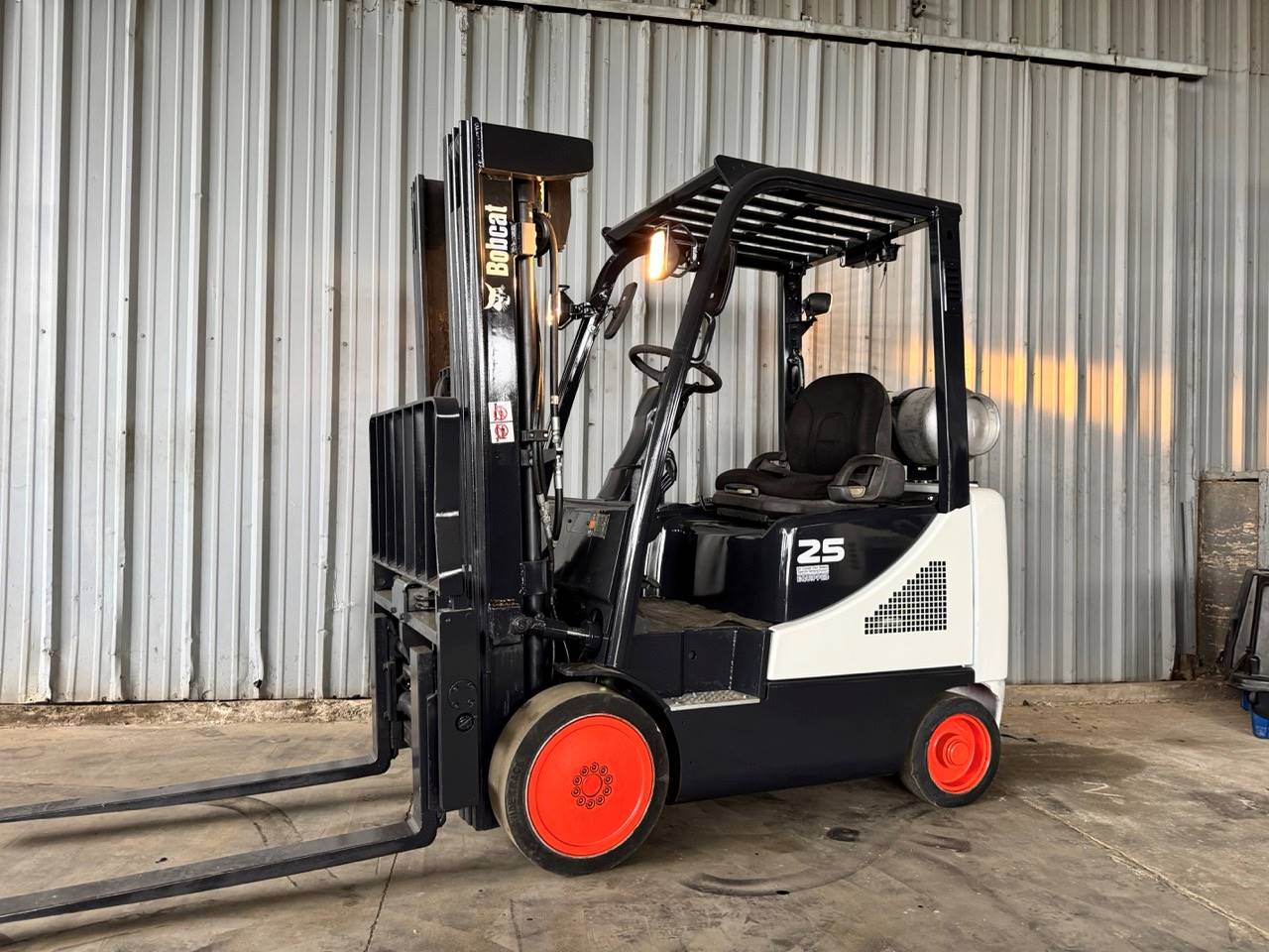 2014 LP Gas Bobcat GC25P-5