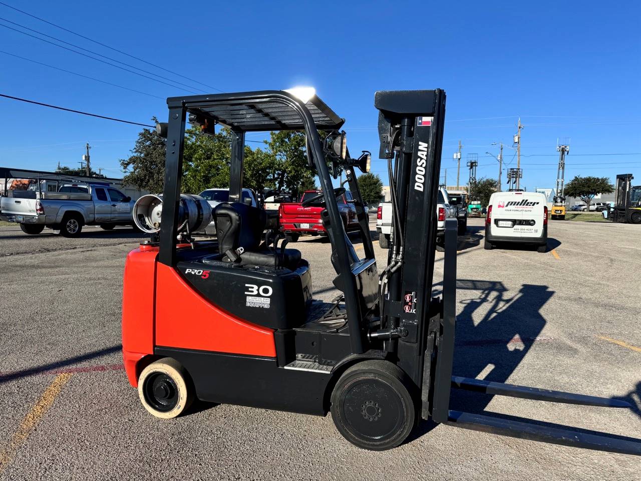 2014 LP Gas Doosan GC30P-5 - Image 3