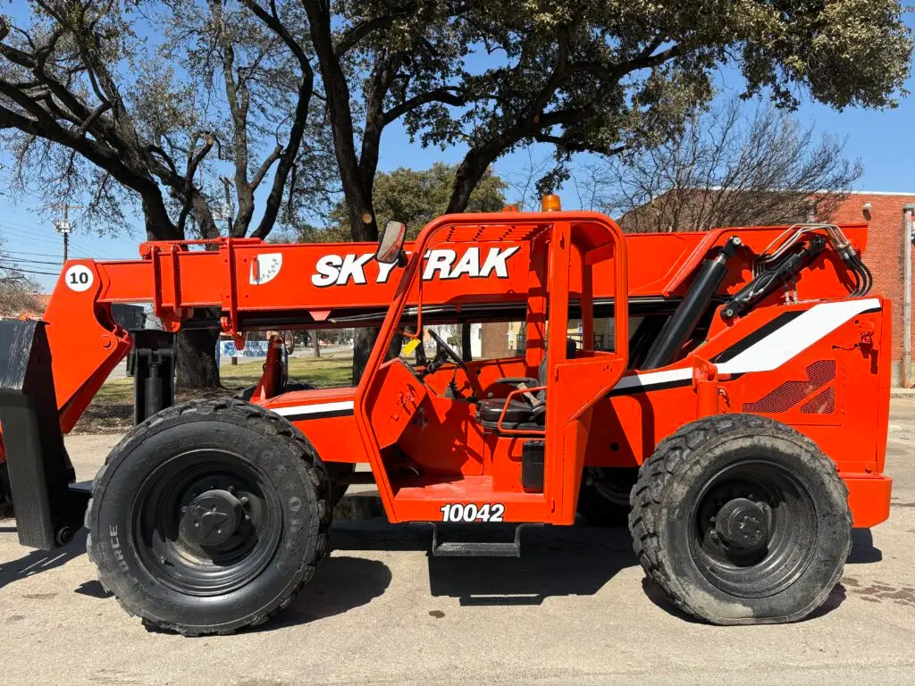 2014 Skytrak 10042 10,000#