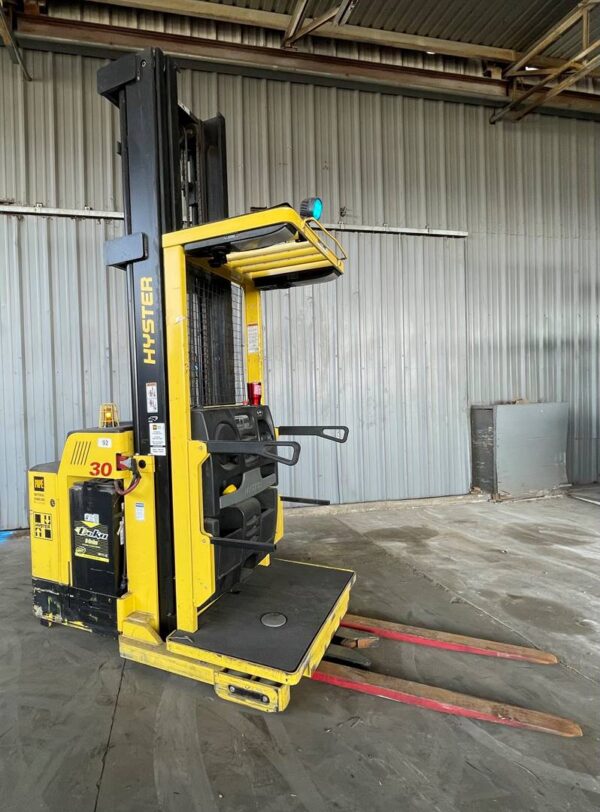 2017 Electric Hyster R30XM3 - Image 2