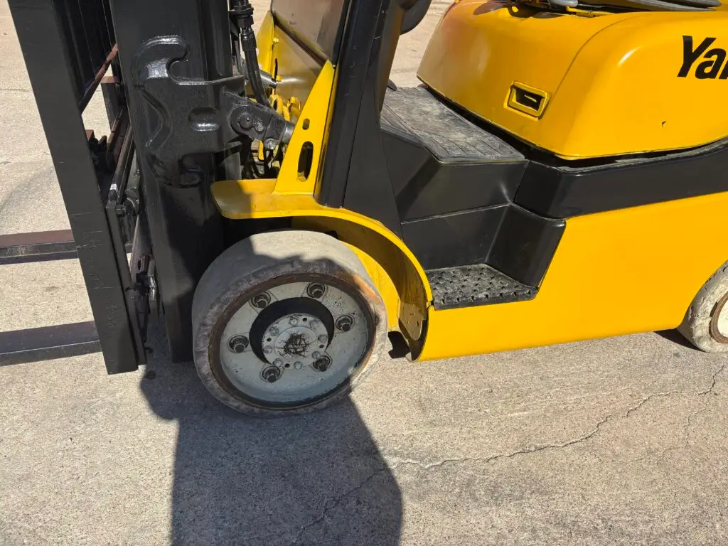 2019 Yale GLC050VX 5000# - Image 3