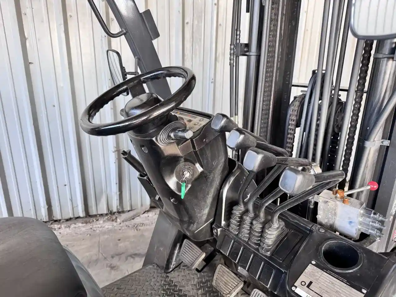 2015 UniCarriers MCP1F2A25LV - Image 3