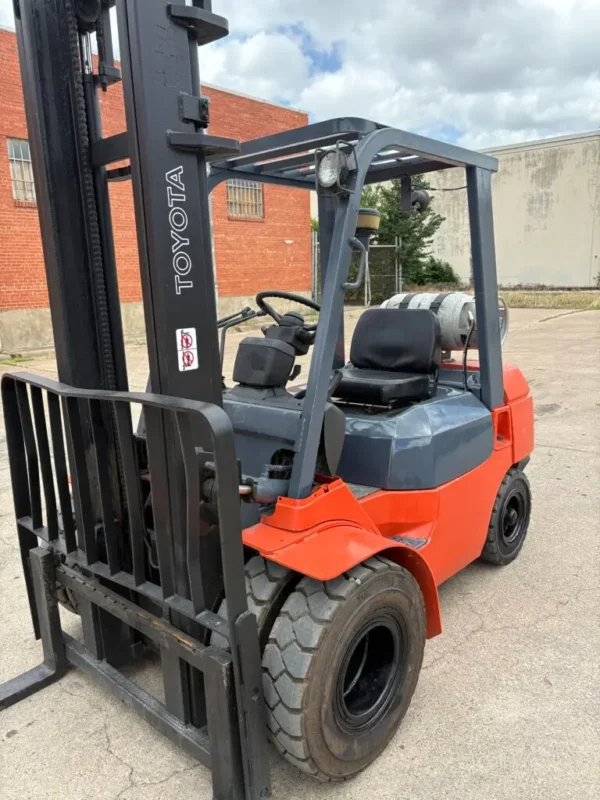 Toyota 7FGU25 Dually 5000#