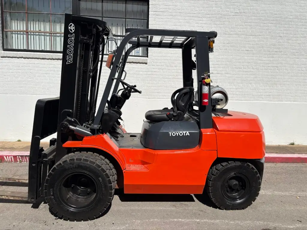 Toyota 7FGU35 8000# Dually - Image 2
