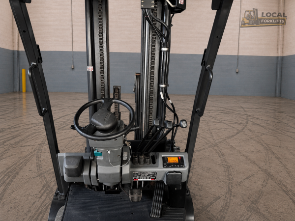 2019 Raymond 4460C40 - Image 2