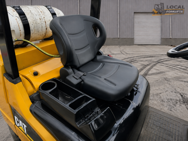2017 Cat C6000 - Image 2
