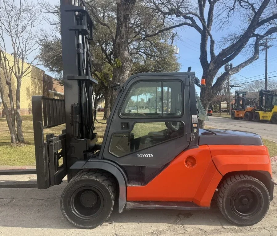 2020 Toyota 8FD70U 15,500# Capacity