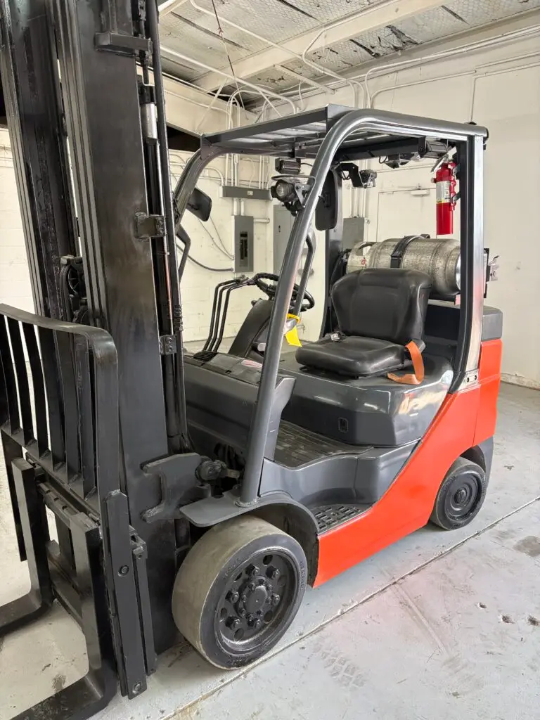 2020 Toyota 8FGCU30 6000# ONLY 2700 Hours!