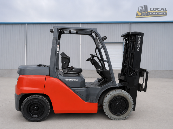 2019 Toyota 8FD40U 9000# Only 2200 Hours!